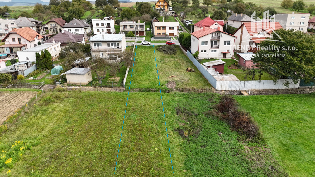 Exkluzívne na predaj pozemok v Malom Šariši